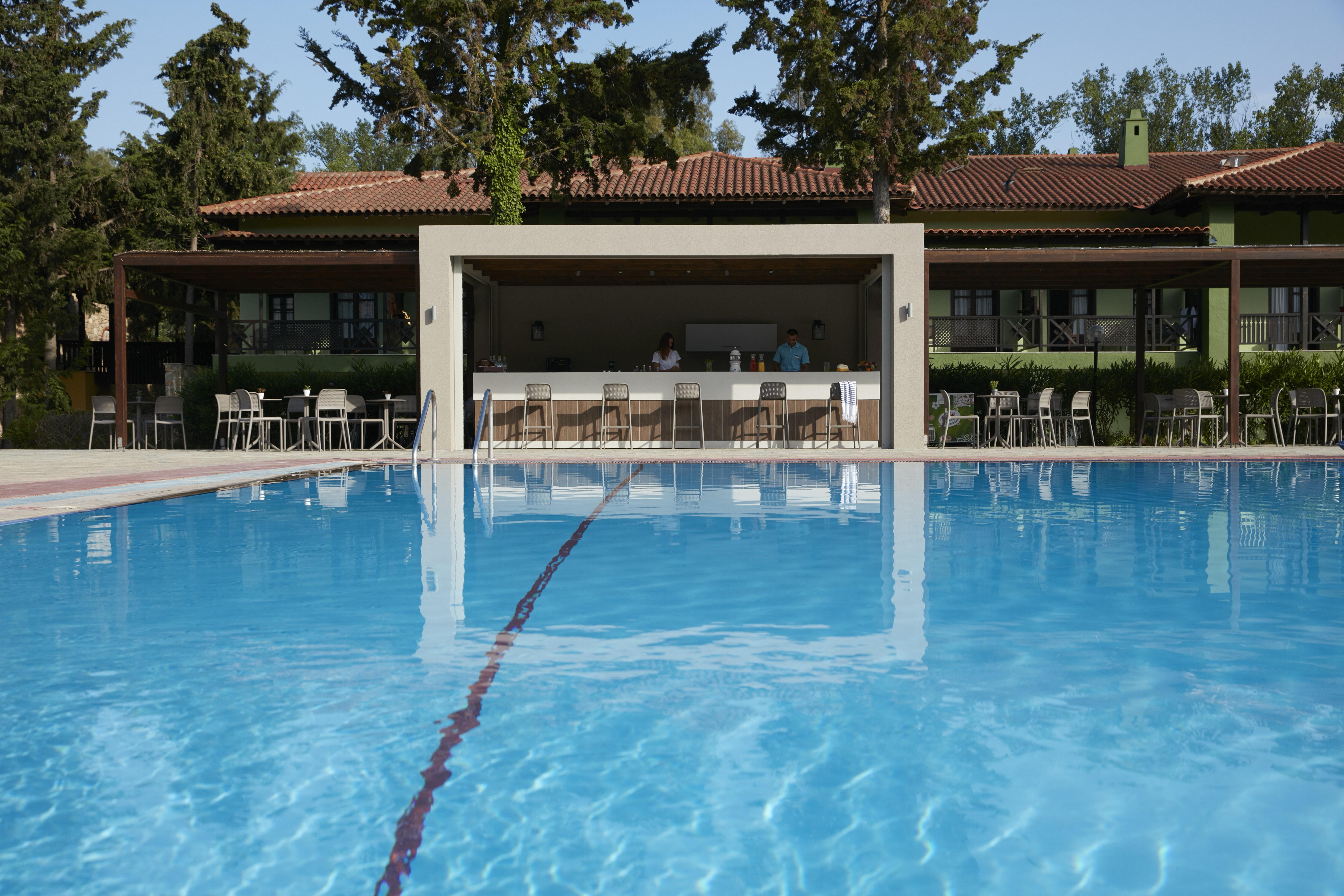 Simantro Resort Sani  Eksteriør billede Swimming pool at the Athens Olympic Centre