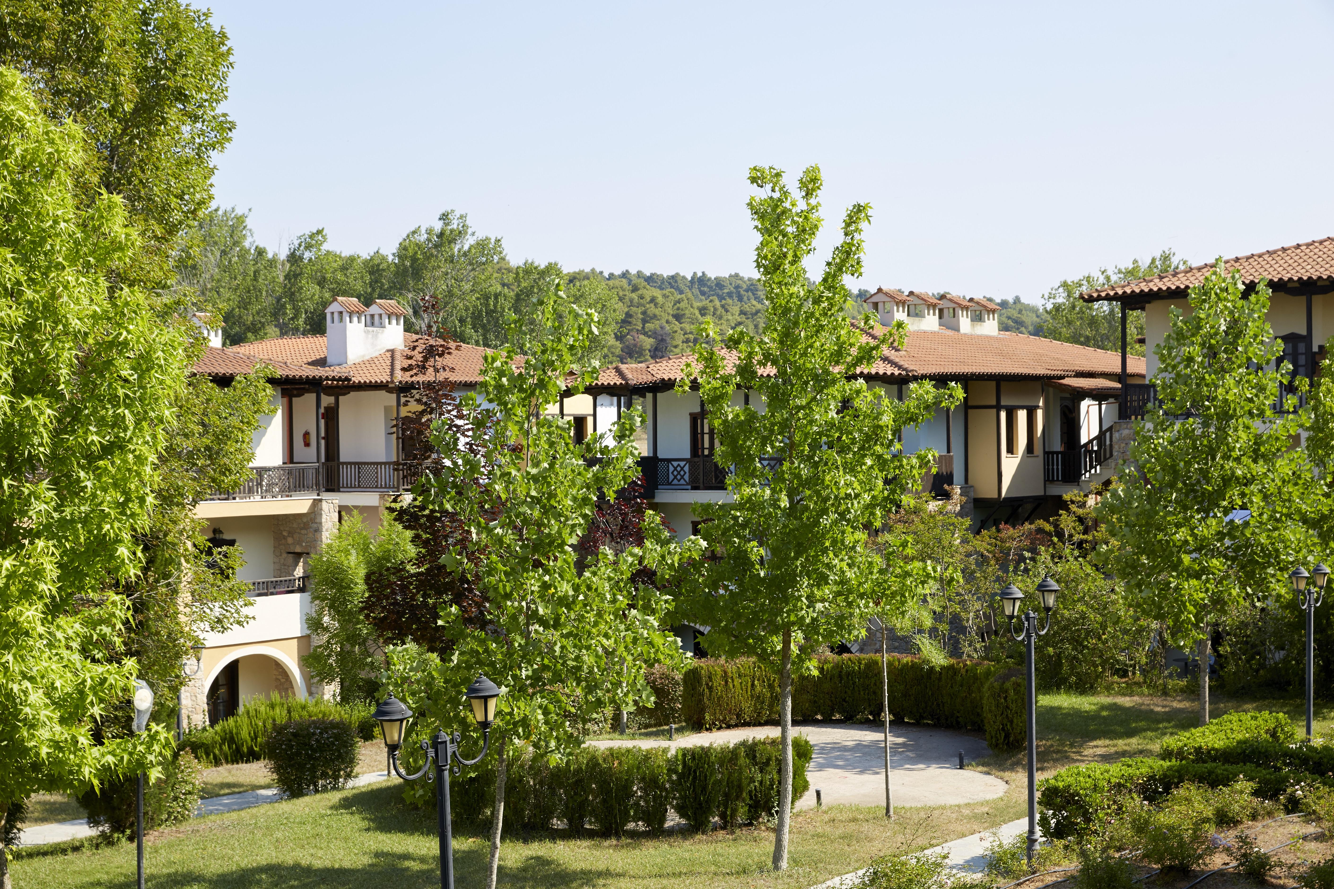Simantro Resort Sani  Eksteriør billede The campus of the University of Patras