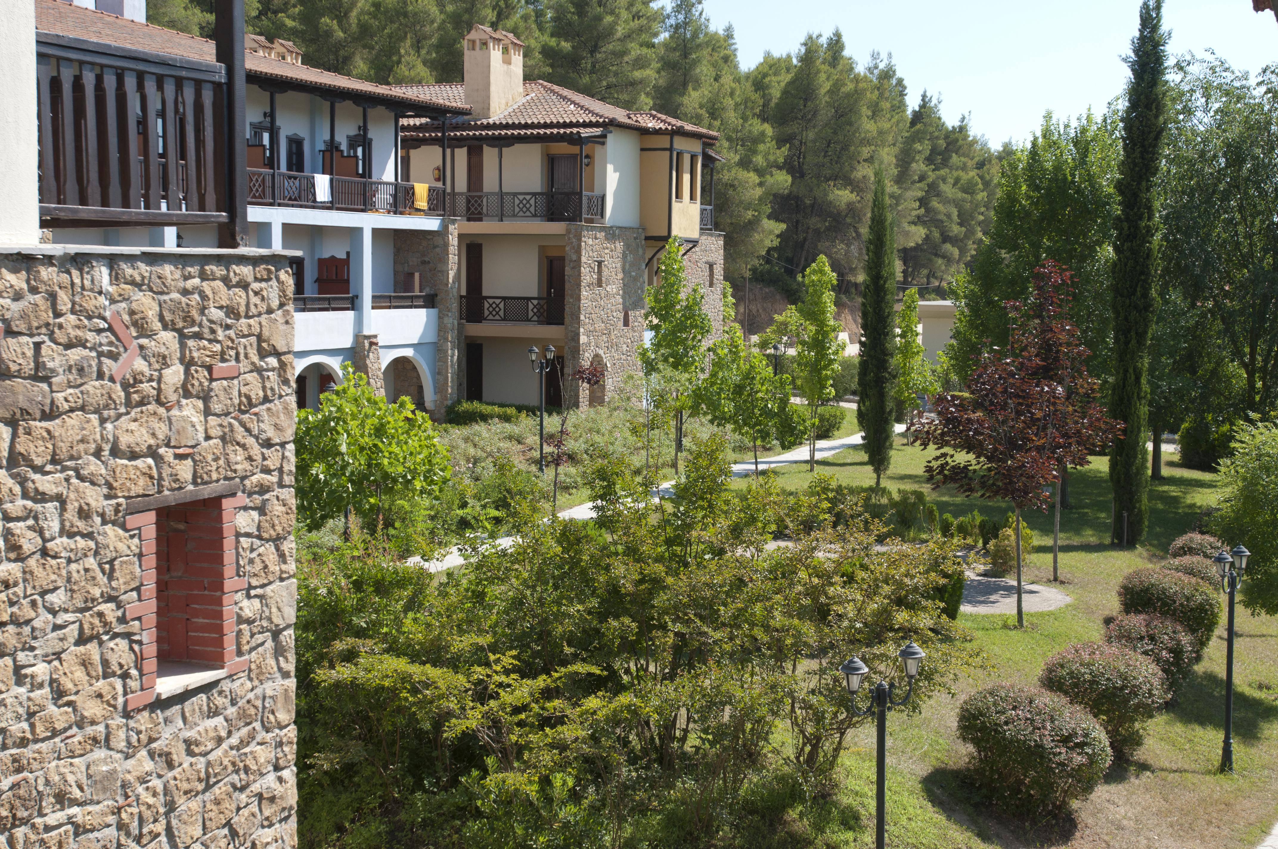 Simantro Resort Sani  Eksteriør billede The campus of the University of Patras