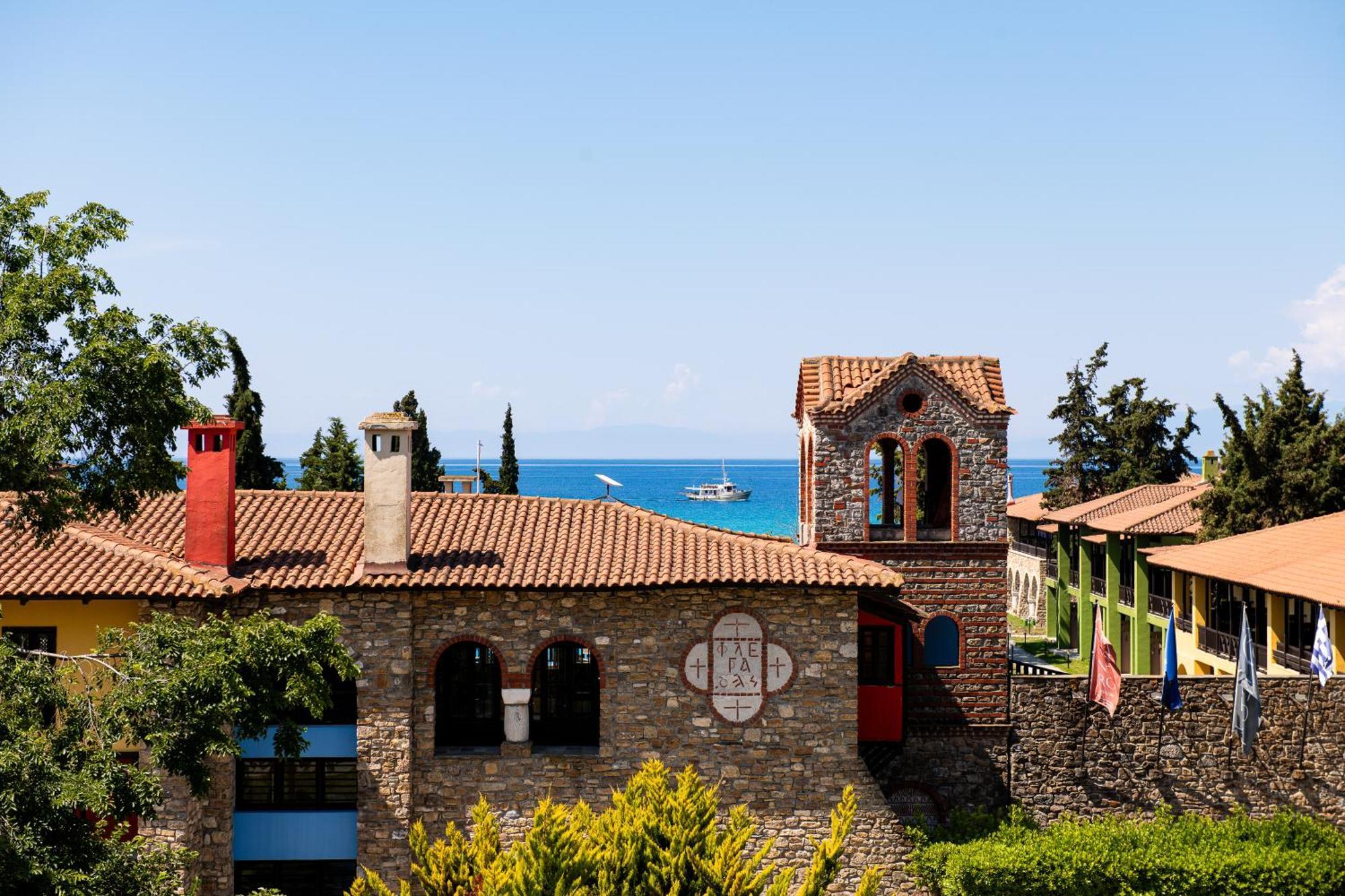 Simantro Resort Sani  Eksteriør billede The monastery of Panagia Tourliani